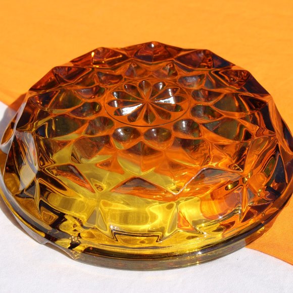 Amber Fairfield Ashtray - Picture 4 of 5